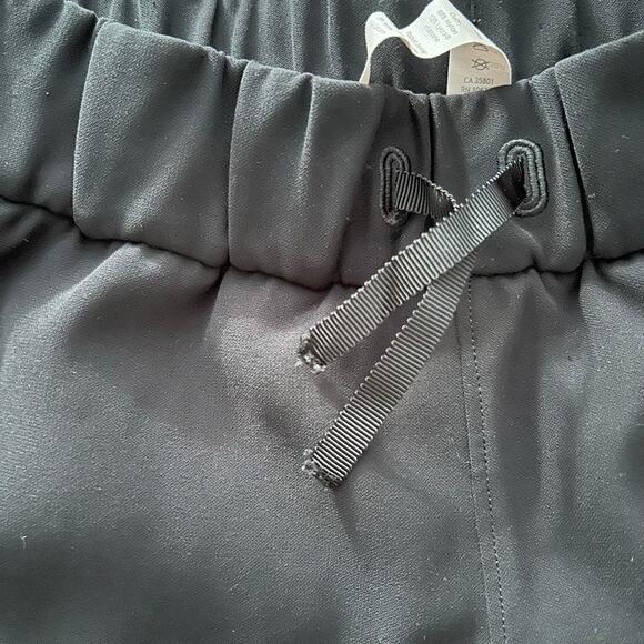 Lululemon On The Fly Jogger – Black – Size 4 – Excellent Condition - Picture 11 of 11
